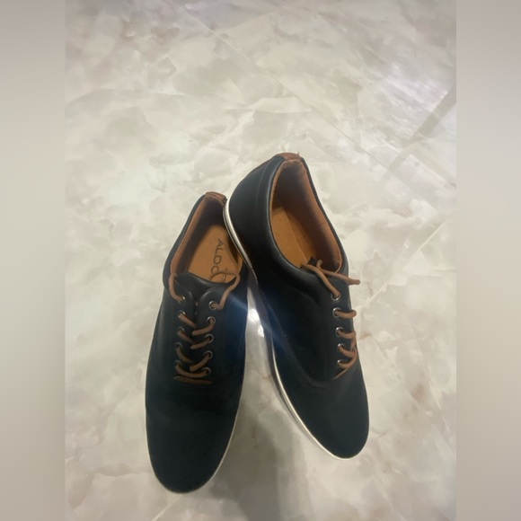 Also men’s shoes - Picture 7 of 7